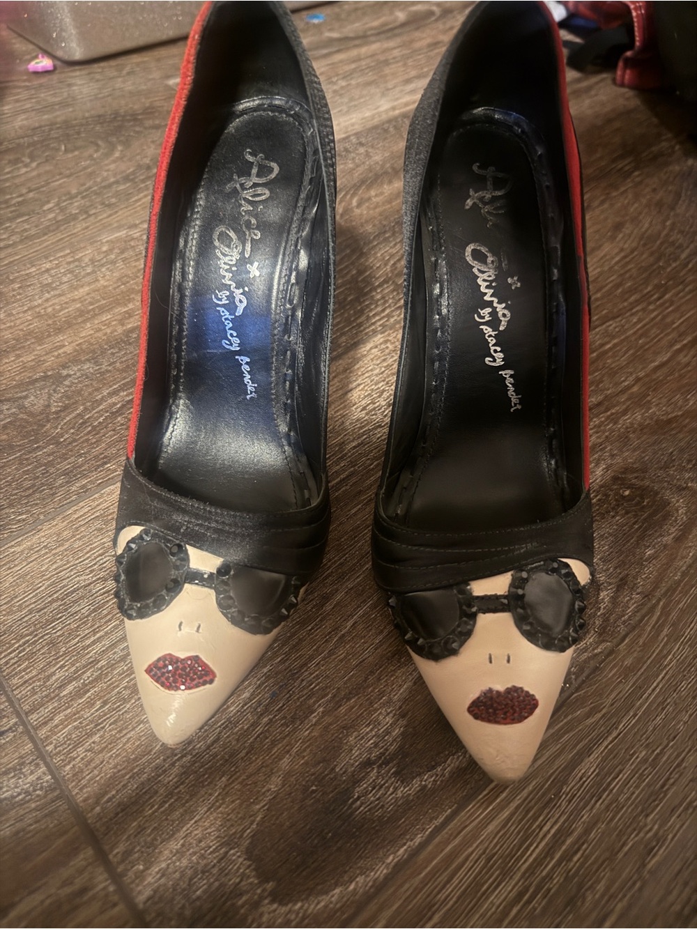Alice + Olivia Red, Black and Beige Pointed-Toe Novelty Pumps